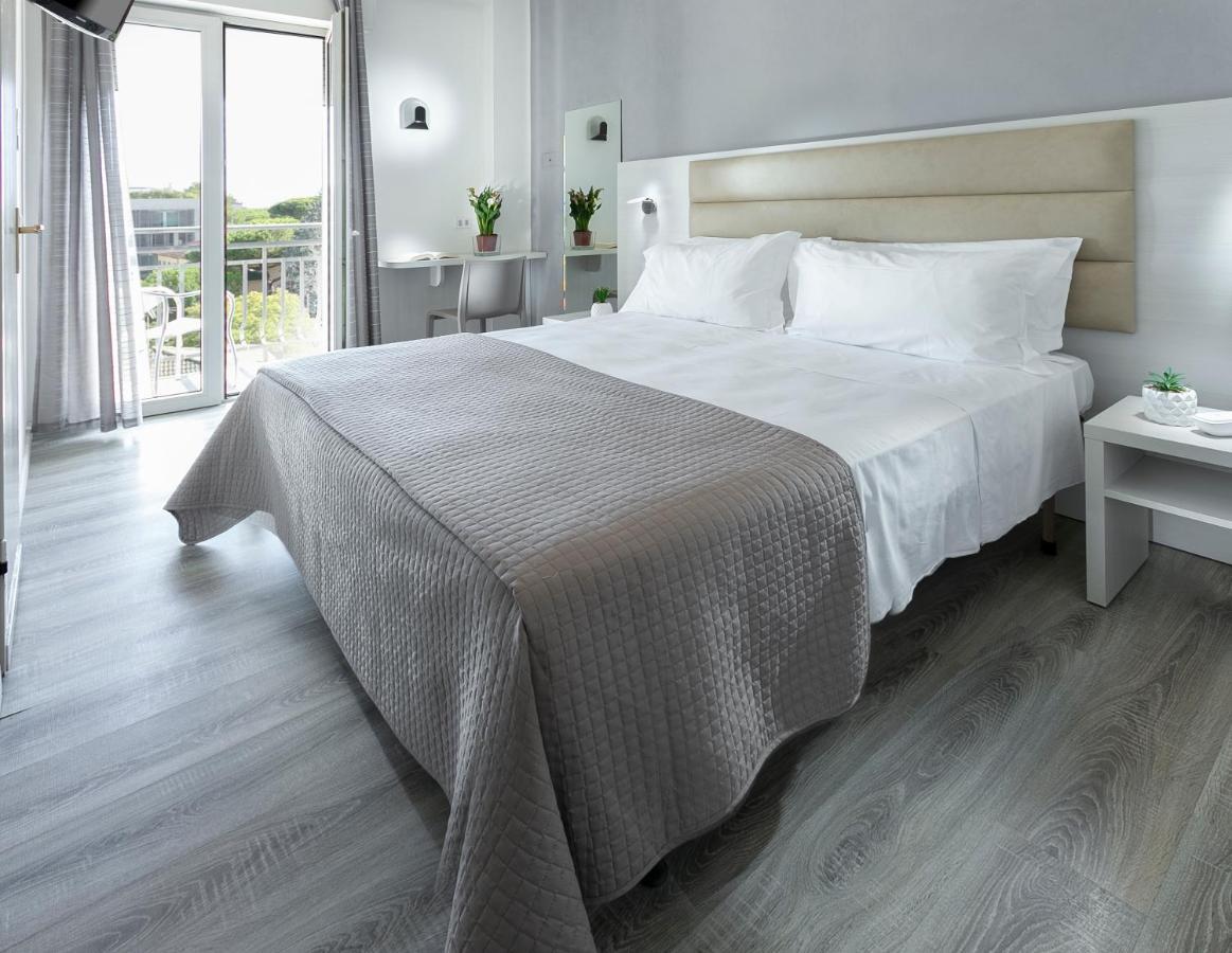 Hotel Zanarini In Centro A Riccione Exteriér fotografie