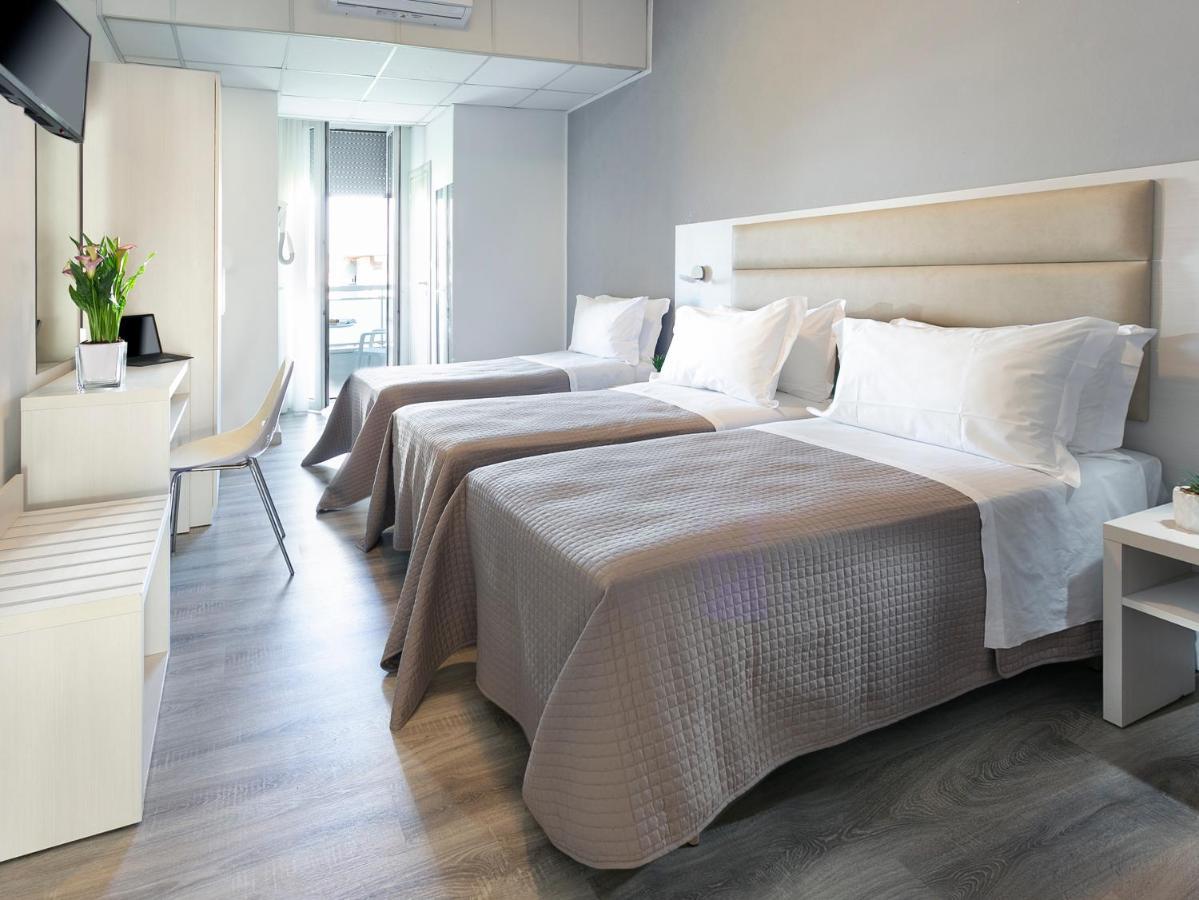 Hotel Zanarini In Centro A Riccione Exteriér fotografie