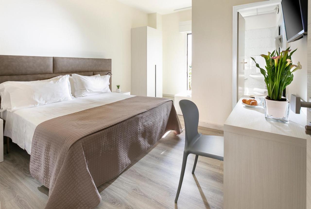 Hotel Zanarini In Centro A Riccione Exteriér fotografie
