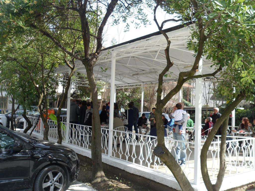 Hotel Zanarini In Centro A Riccione Exteriér fotografie