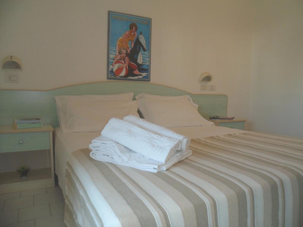Hotel Zanarini In Centro A Riccione Exteriér fotografie