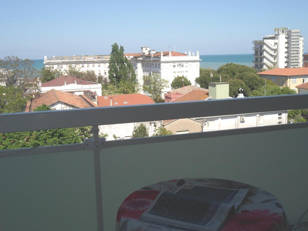 Hotel Zanarini In Centro A Riccione Exteriér fotografie