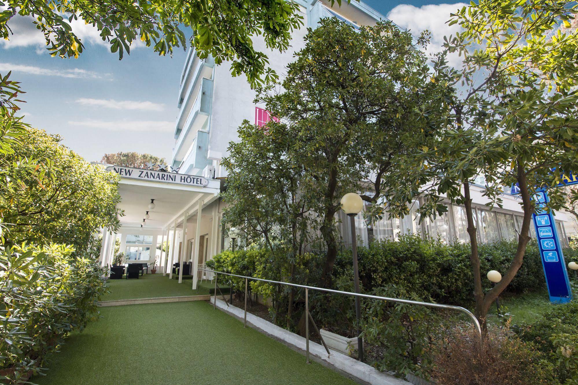 Hotel Zanarini In Centro A Riccione Exteriér fotografie