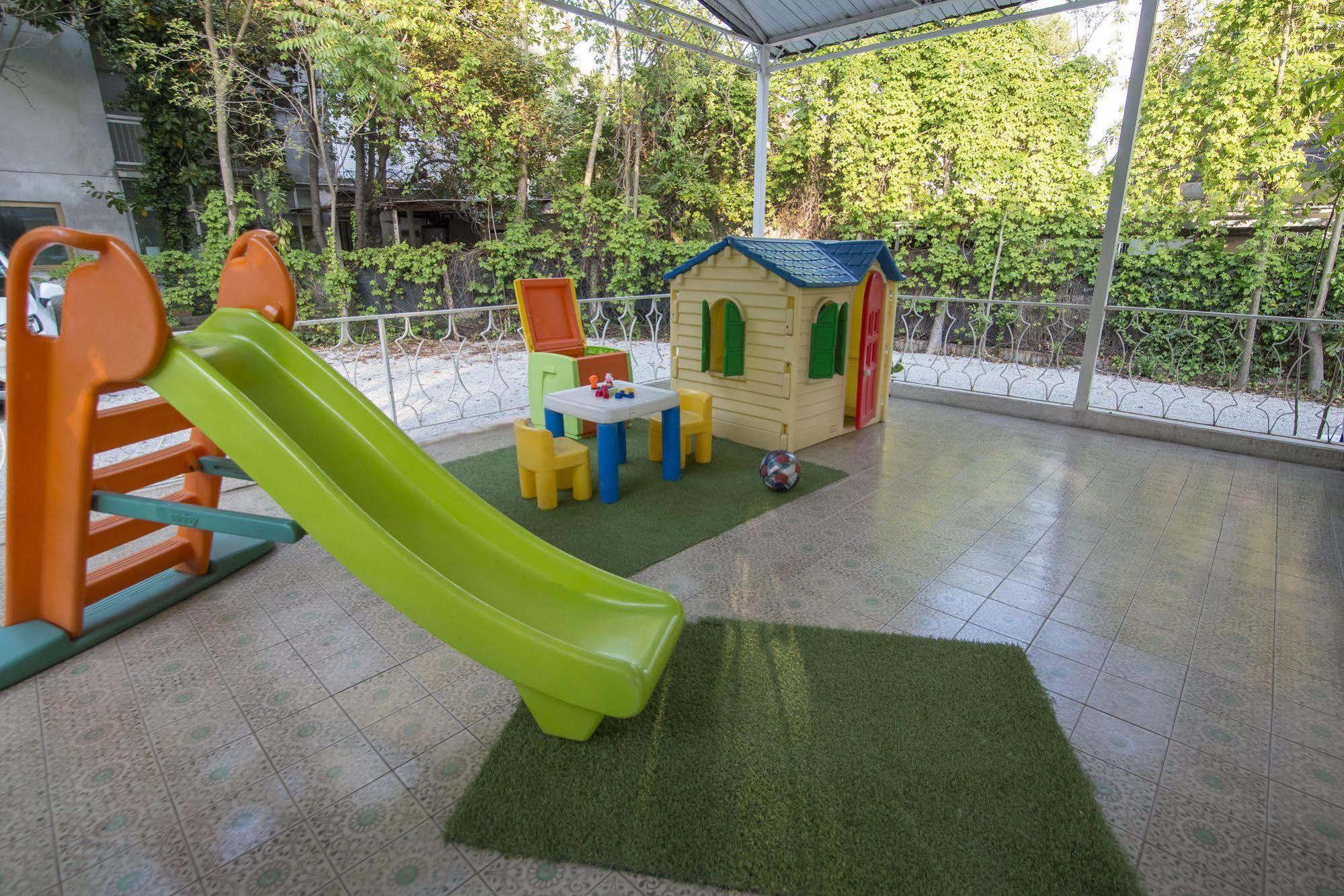 Hotel Zanarini In Centro A Riccione Exteriér fotografie
